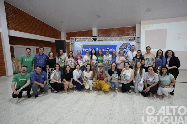 Sicredi apoia iniciativa que estimula o turismo regional nas escolas