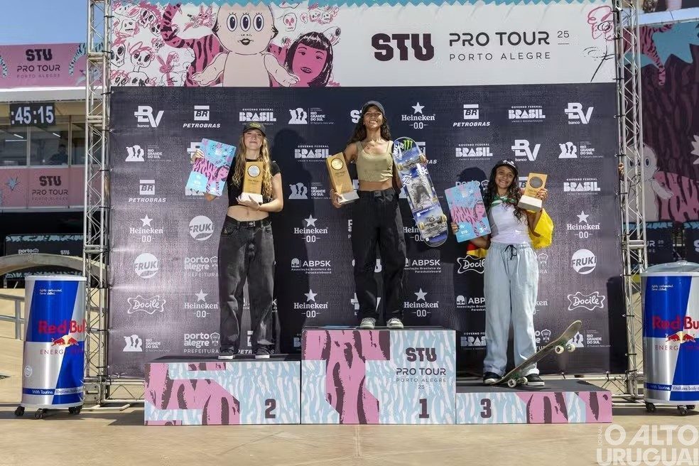 Espetáculo de gaúchos e Rayssa no STU Pro Tour