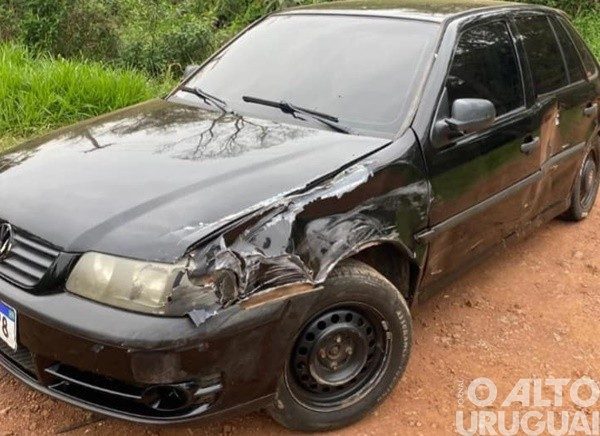 Motorista de Celta força ultrapassagem e provoca acidente