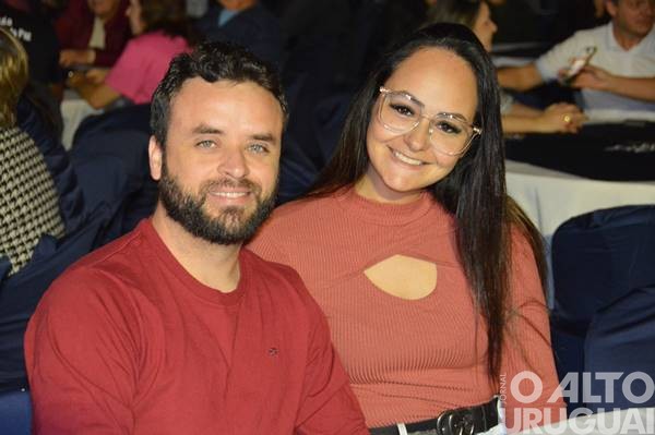 Palestra-show com Otélio Drebes reúne mais de 600 pessoas em Seberi
