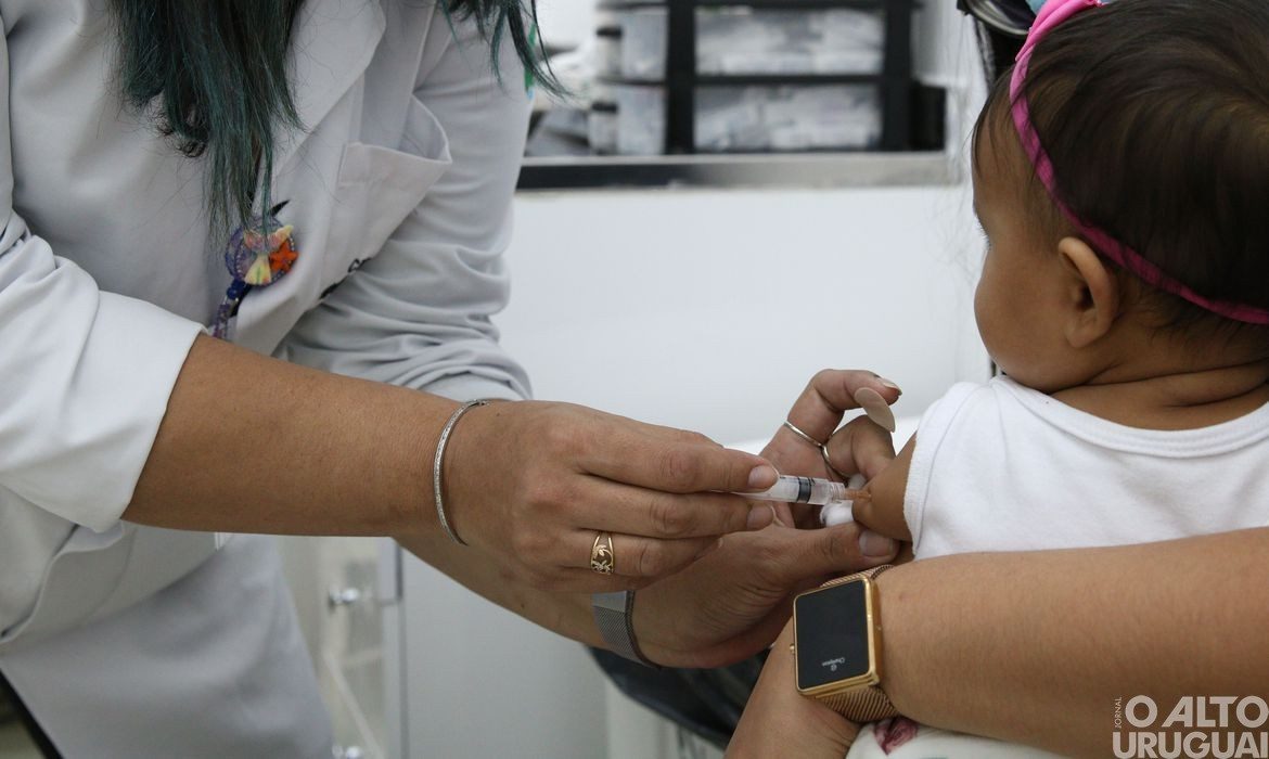 Covid-19: imunização de crianças de seis meses a dois anos inicia nesta segunda-feira