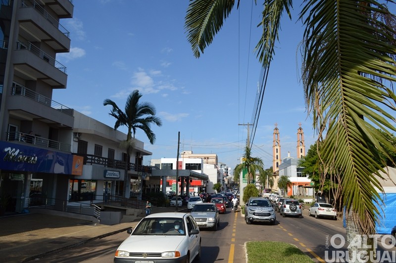 Profissionais de enfermagem promovem carreata
