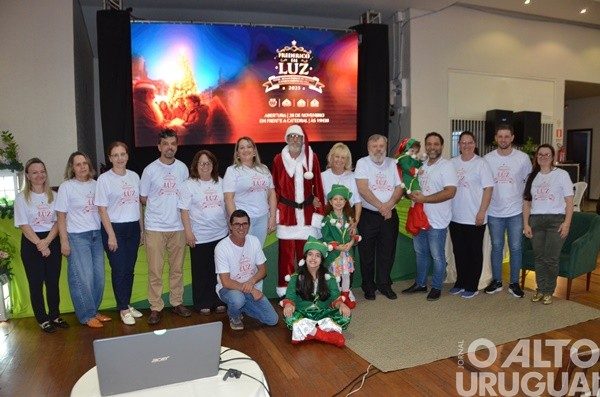 Frederico em Luz é lançado em evento no Clube Harmonia