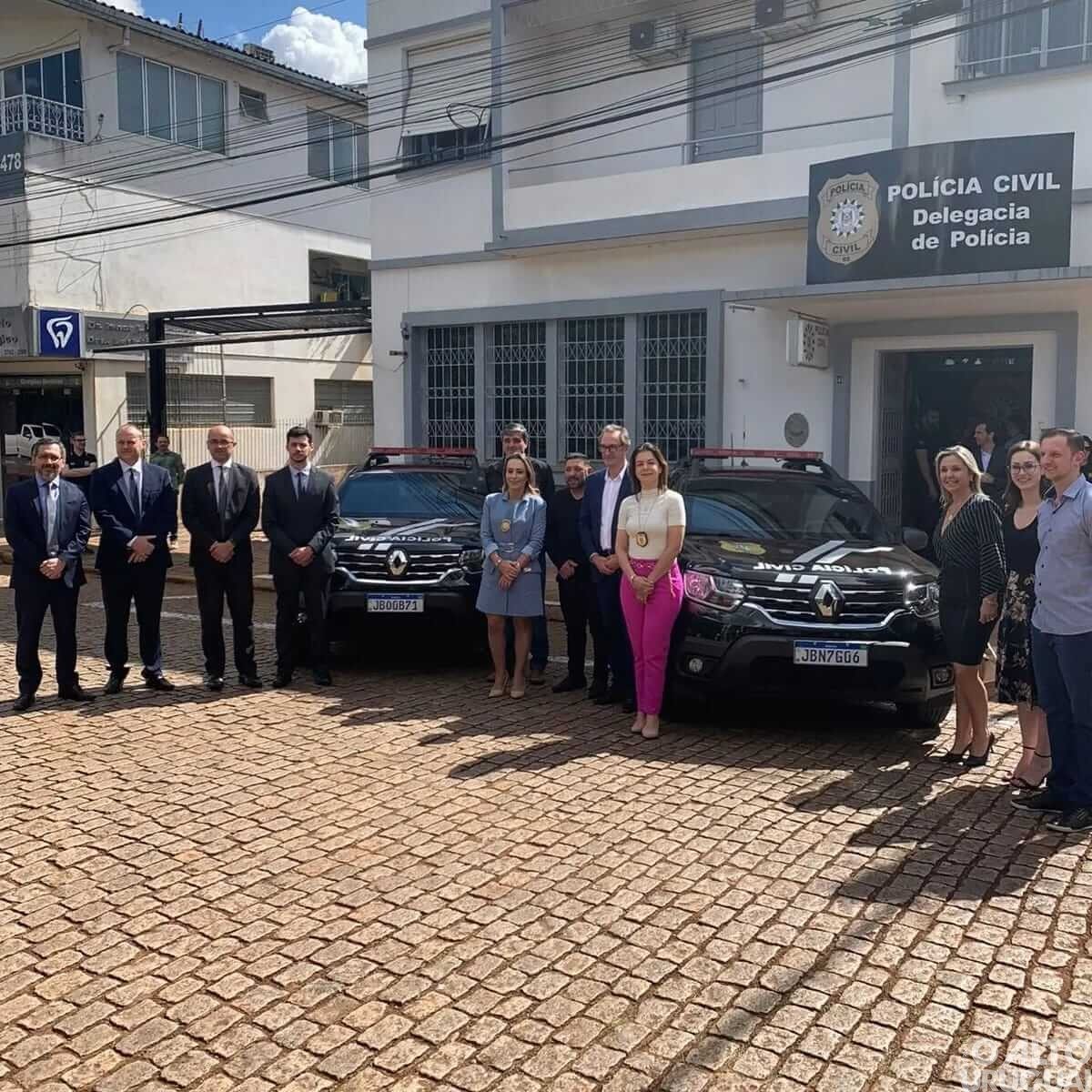 Delegacias de Polícia de FW e Palmeira das Missões recebem novas viaturas