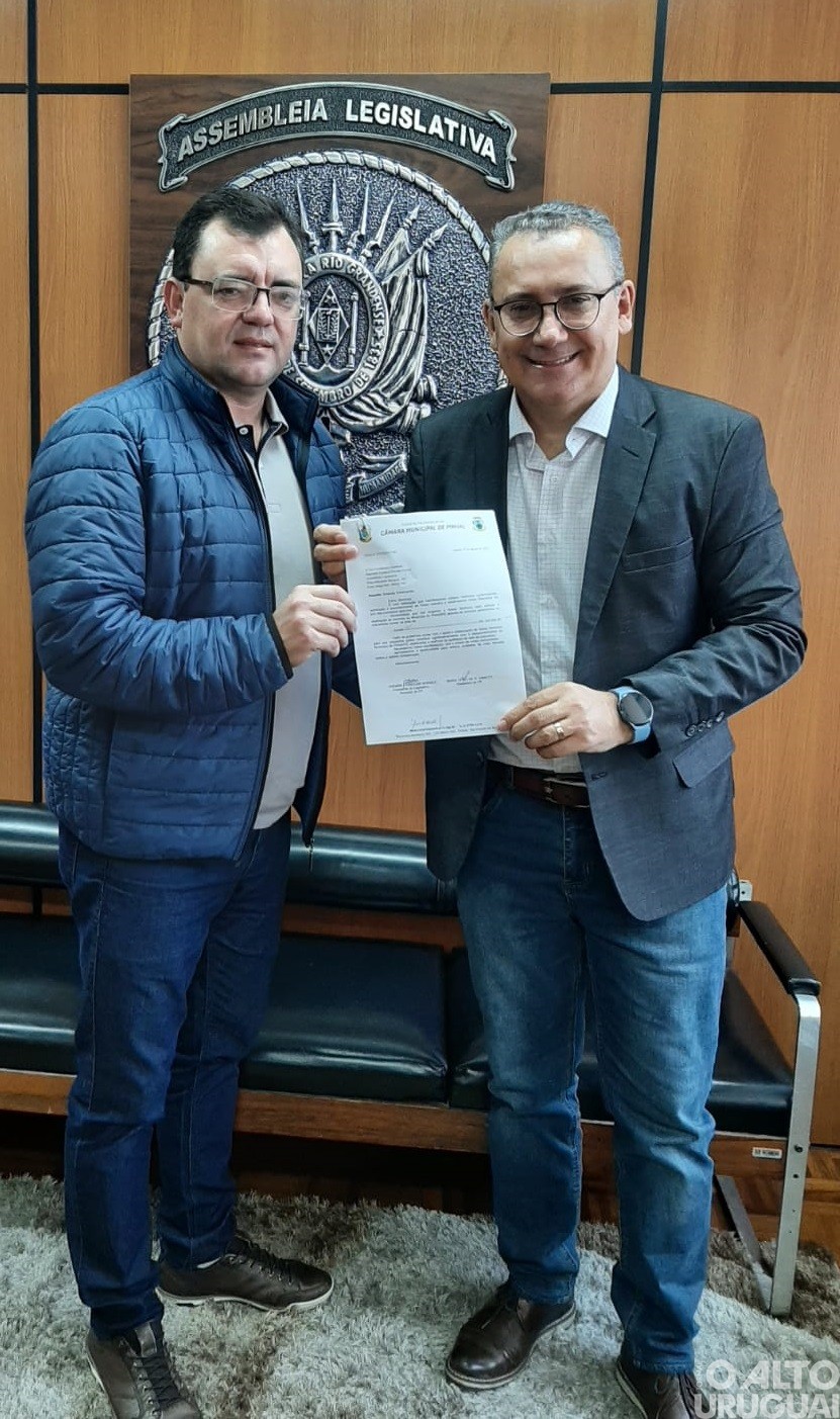Vereadores de Pinhal reforçam busca por recursos na Capital do Estado