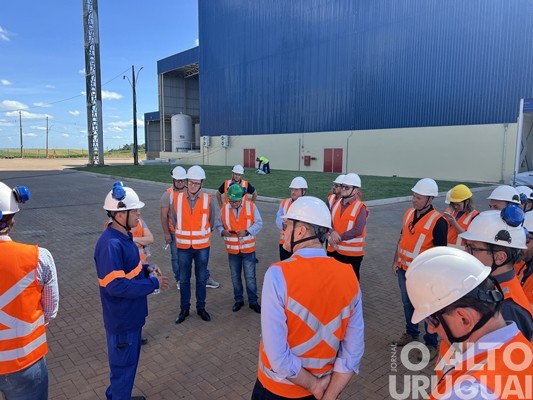 JBS apresenta a estrutura da fábrica de ração em Seberi