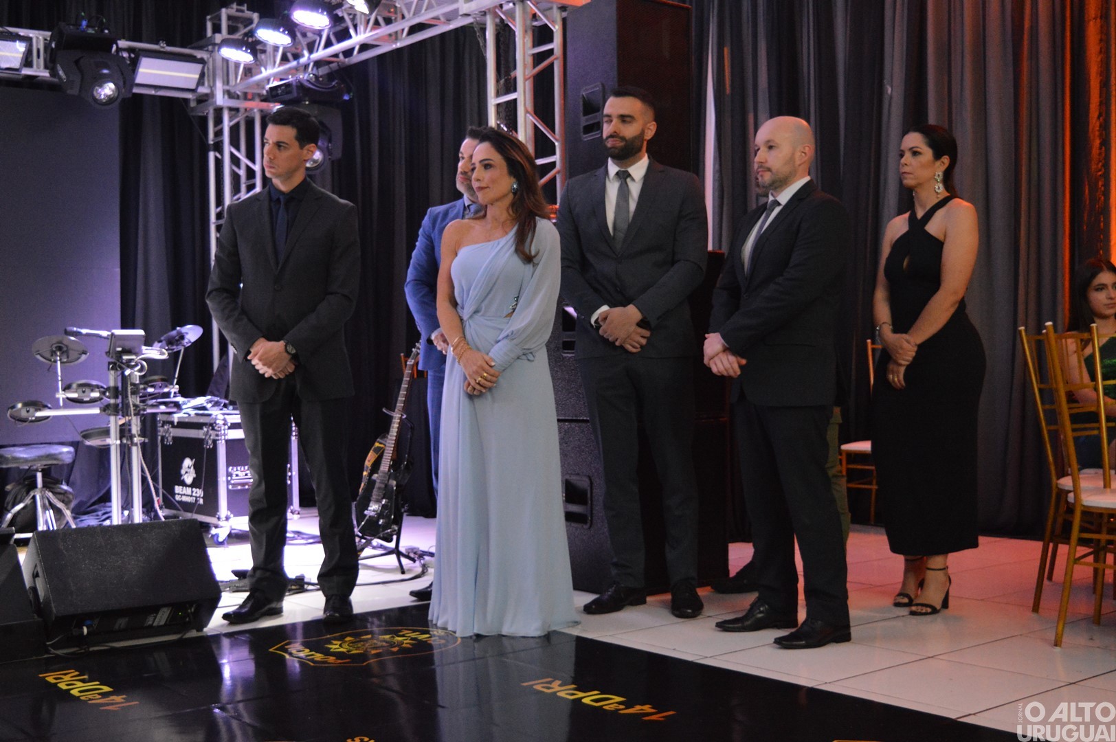 Baile Golden Night homenageia parceiros da Polícia Civil