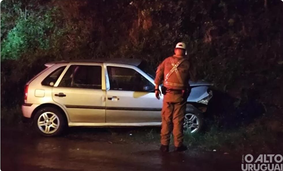 Acidente entre carro e caminhão deixa condutor ferido em Jaboticaba