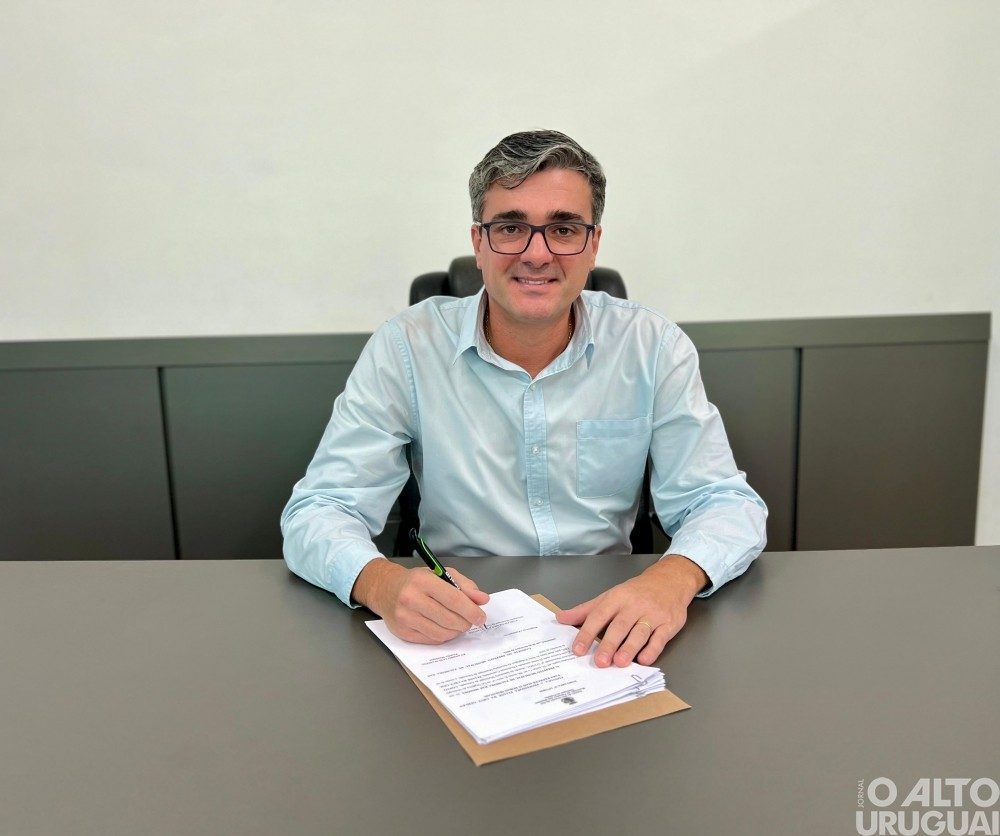 Vice-prefeito assume como prefeito em exercício em Palmeira das Missões