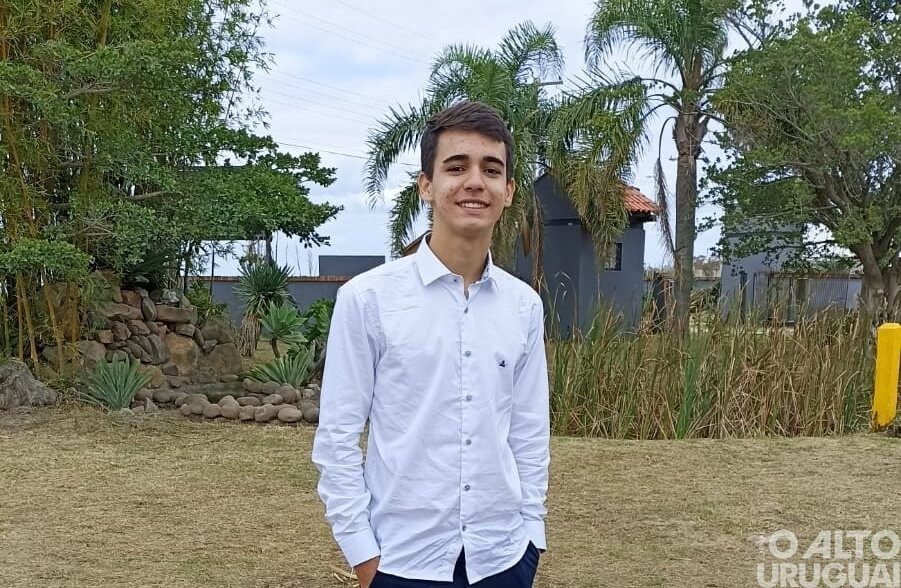 Estudante ganha a segunda medalha de ouro consecutiva na Olimpíada de Matemática