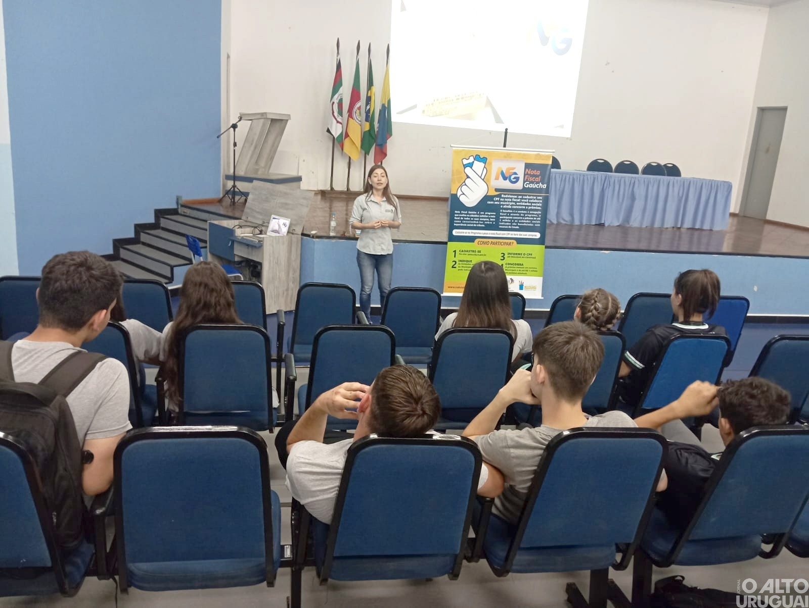Educação fiscal e conscientização tributária são temas de palestras em Rodeio Bonito