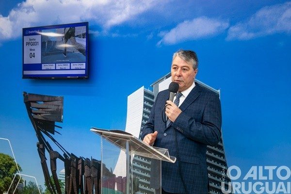 Banrisul reinaugura agência Caergs com novo conceito de atendimento e foco na experiência do cliente