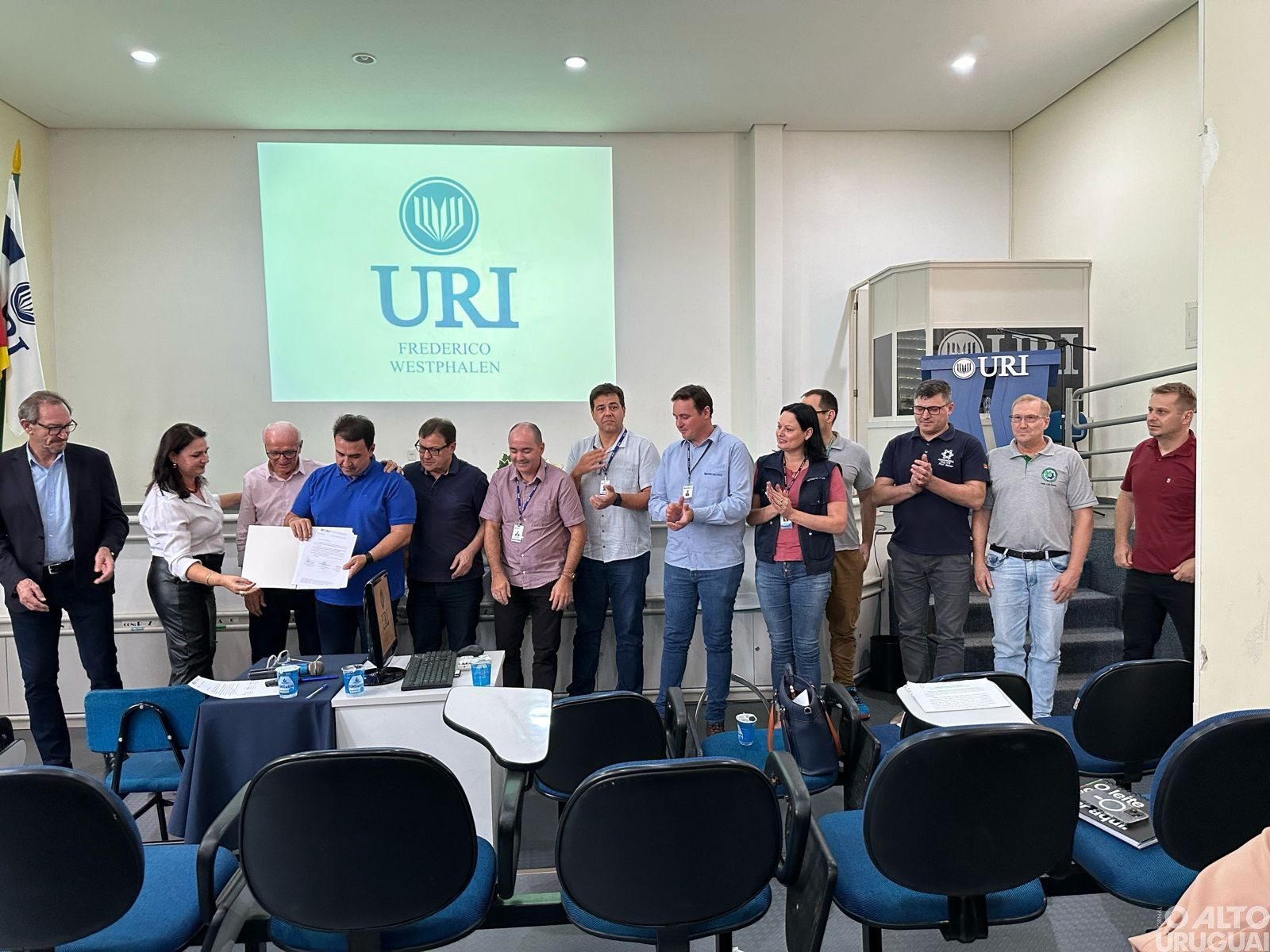 URI/FW promove Fórum de Fortalecimento do Laboratório de Leite