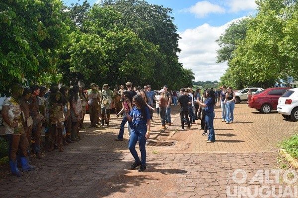 Alunos são recepcionados no campus da UFSM-FW