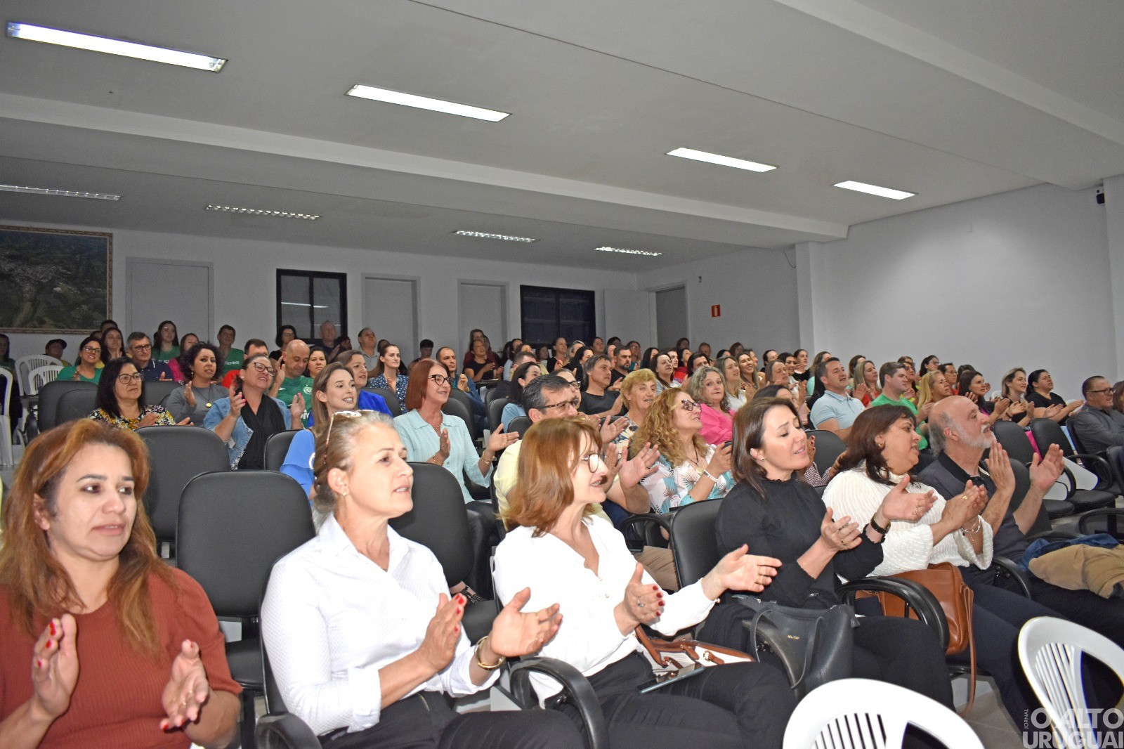 Jorge Trevisol palestra na abertura da 2ª Semana e Feira Holística de Ametista do Sul