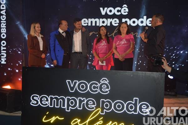 Palestra-show com Otélio Drebes reúne mais de 600 pessoas em Seberi