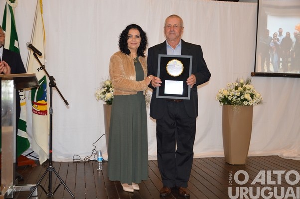 Câmara de Vereadores de Seberi homenageia pioneiros