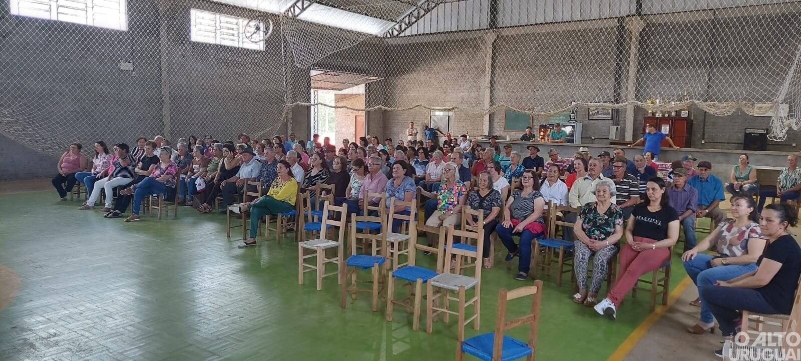 Grupos da terceira idade de Taquaruçu do Sul realizam encontro de integração