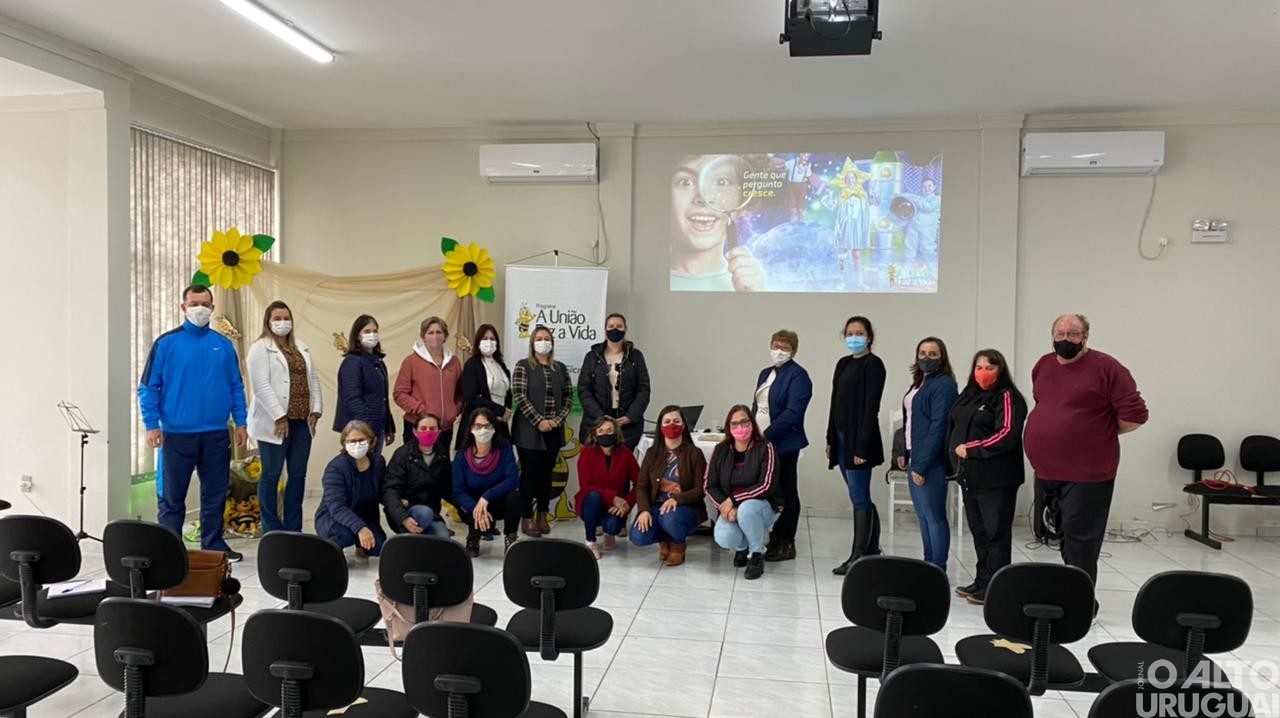 Programa “A União Faz a Vida” promove oficina com professores