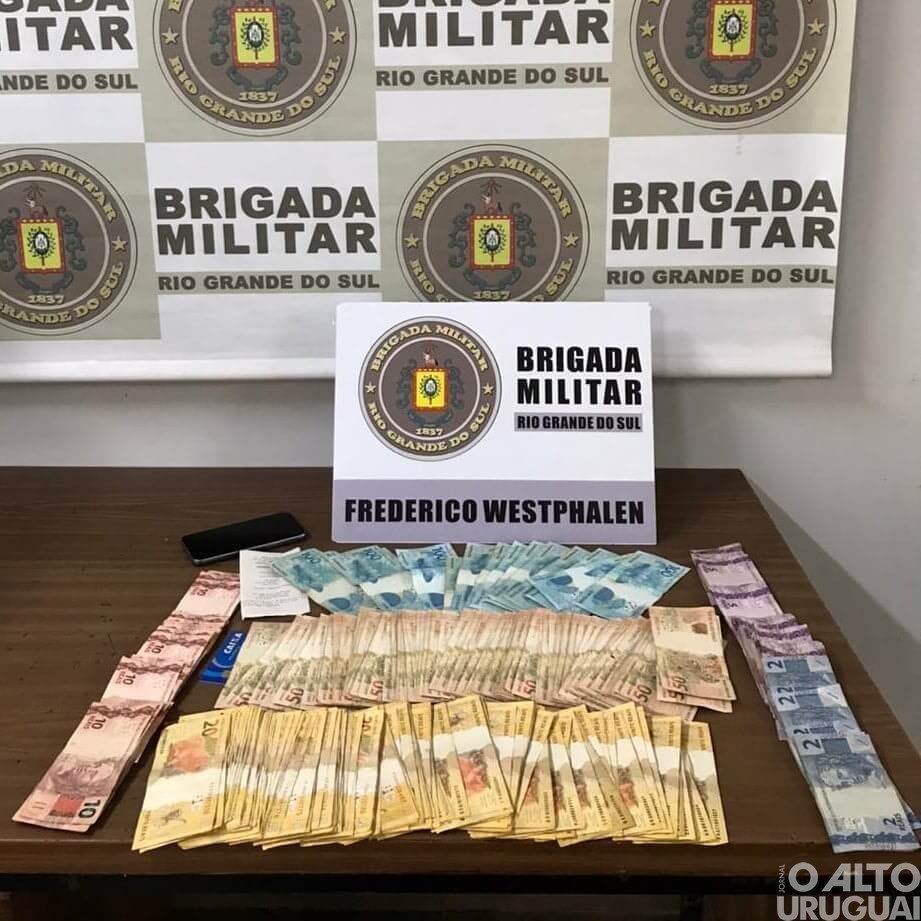 Quase R$ 10 mil sem origem comprovada são apreendidos em FW