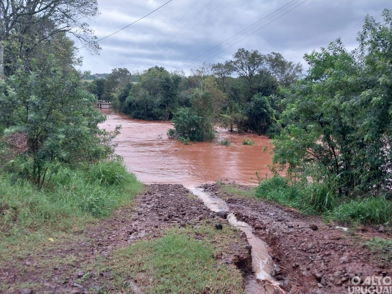 Fortes chuvas causam estragos em Novo Tiradentes