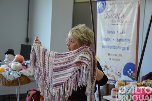 Tricolã promove workshop de tricô e crochê em FW