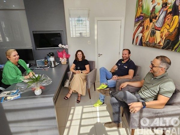 Legislativo recebe visita institucional da diretoria do HDP
