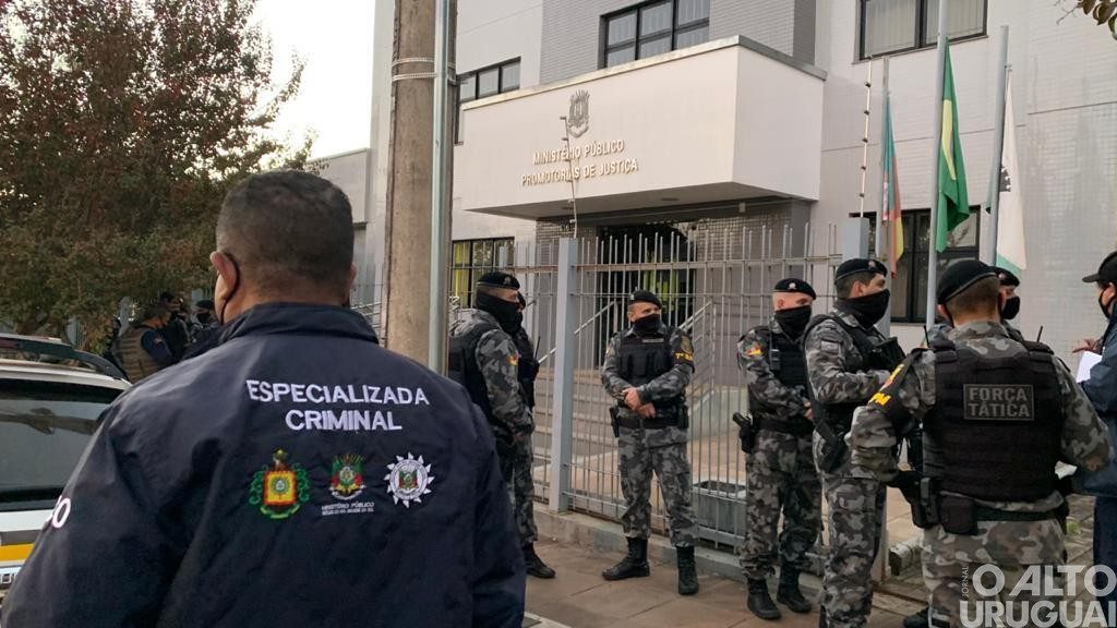 MP cumpre mandados de busca e apreensão em FW e municípios da região