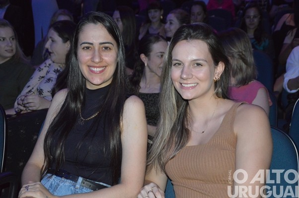 Mais de 800 pessoas participam de palestra com Leila Ama em FW