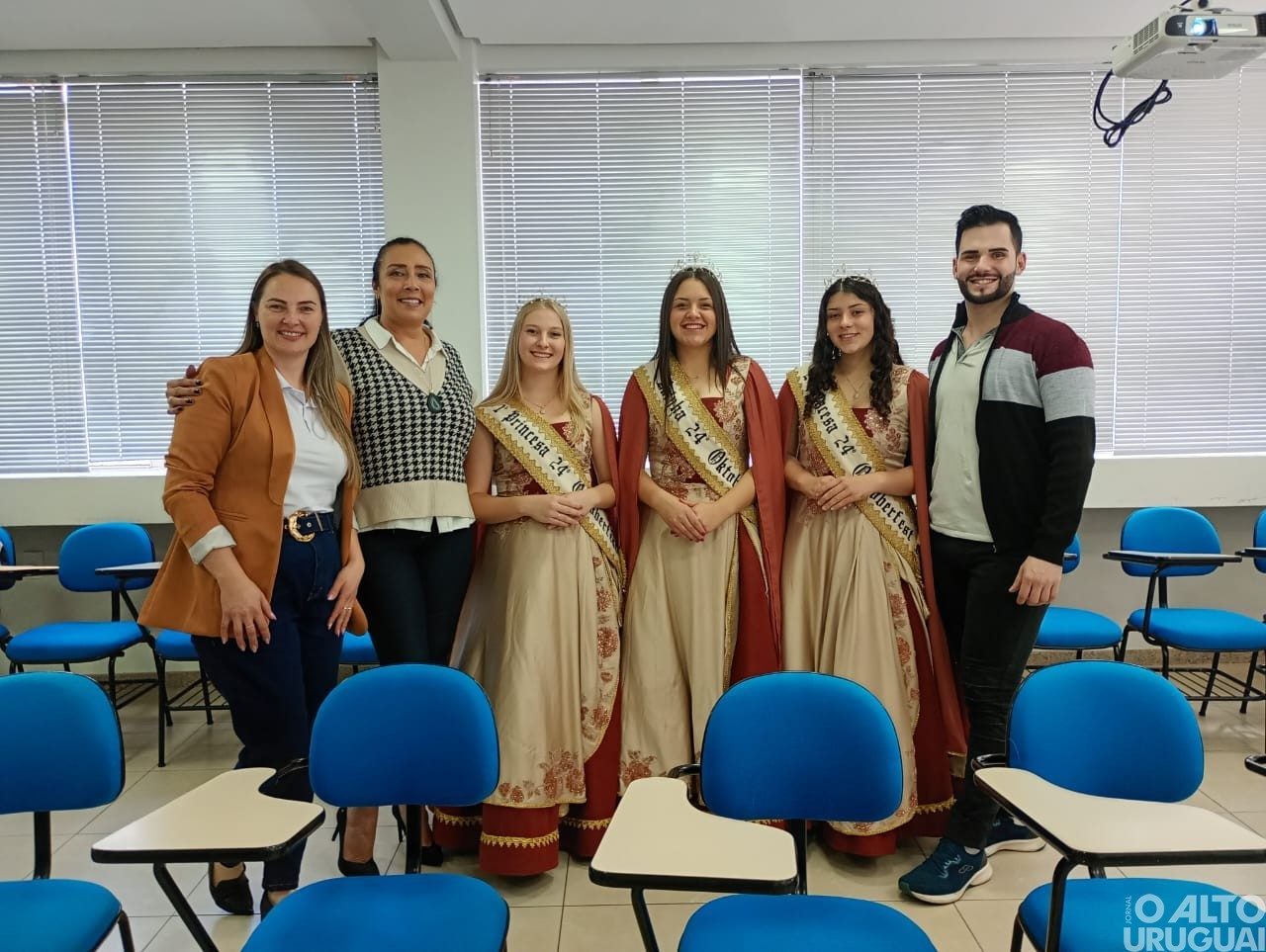 Soberanas da Oktober de Alpestre participam de workshop em FW