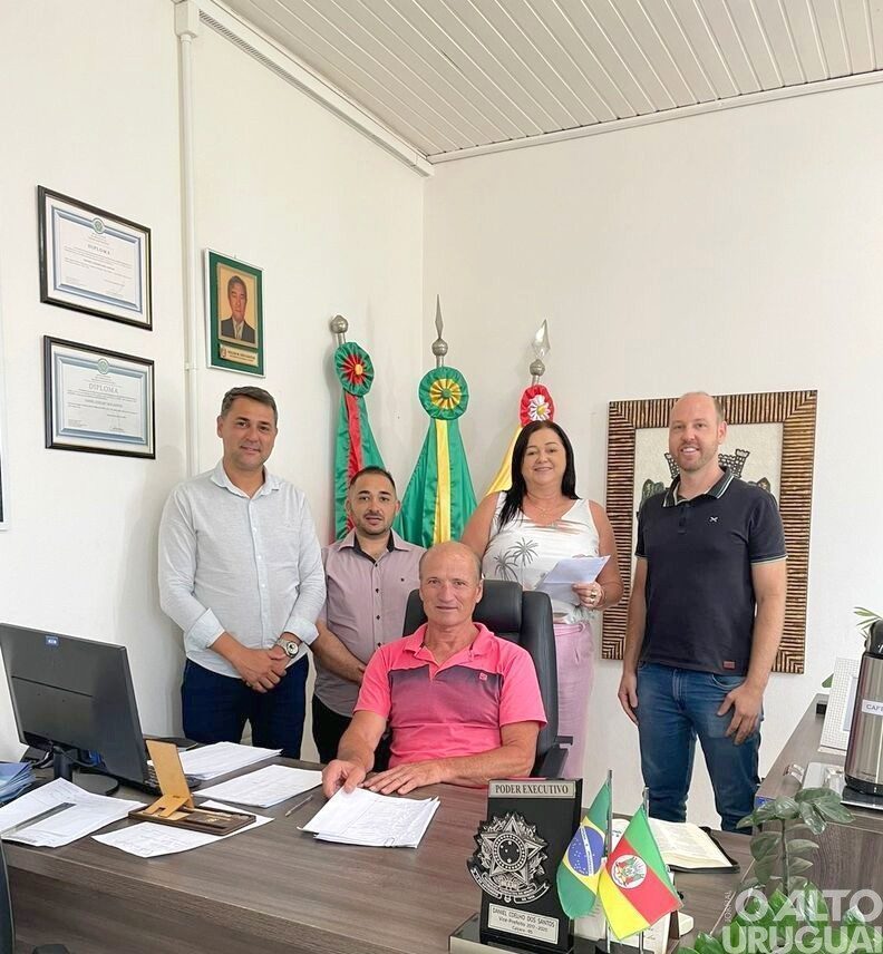 Executivo de Caiçara reúne-se com equipe da Saúde e Sociedade Hospitalar