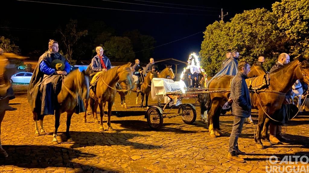 Procissão luminosa nesta sexta-feira marca o terceiro dia de tríduo da 46ª Romaria de Nossa Senhora da Salete