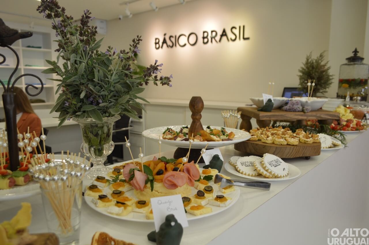Básico Brasil lança nova coleção primavera-verão 2022/2023