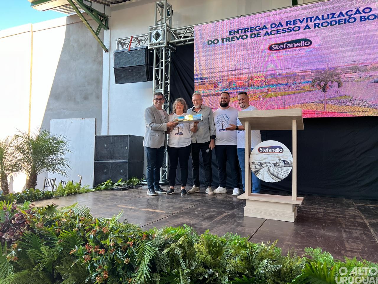 Entrega da revitalização do trevo é realizada em Rodeio Bonito