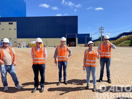 JBS apresenta a estrutura da fábrica de ração em Seberi