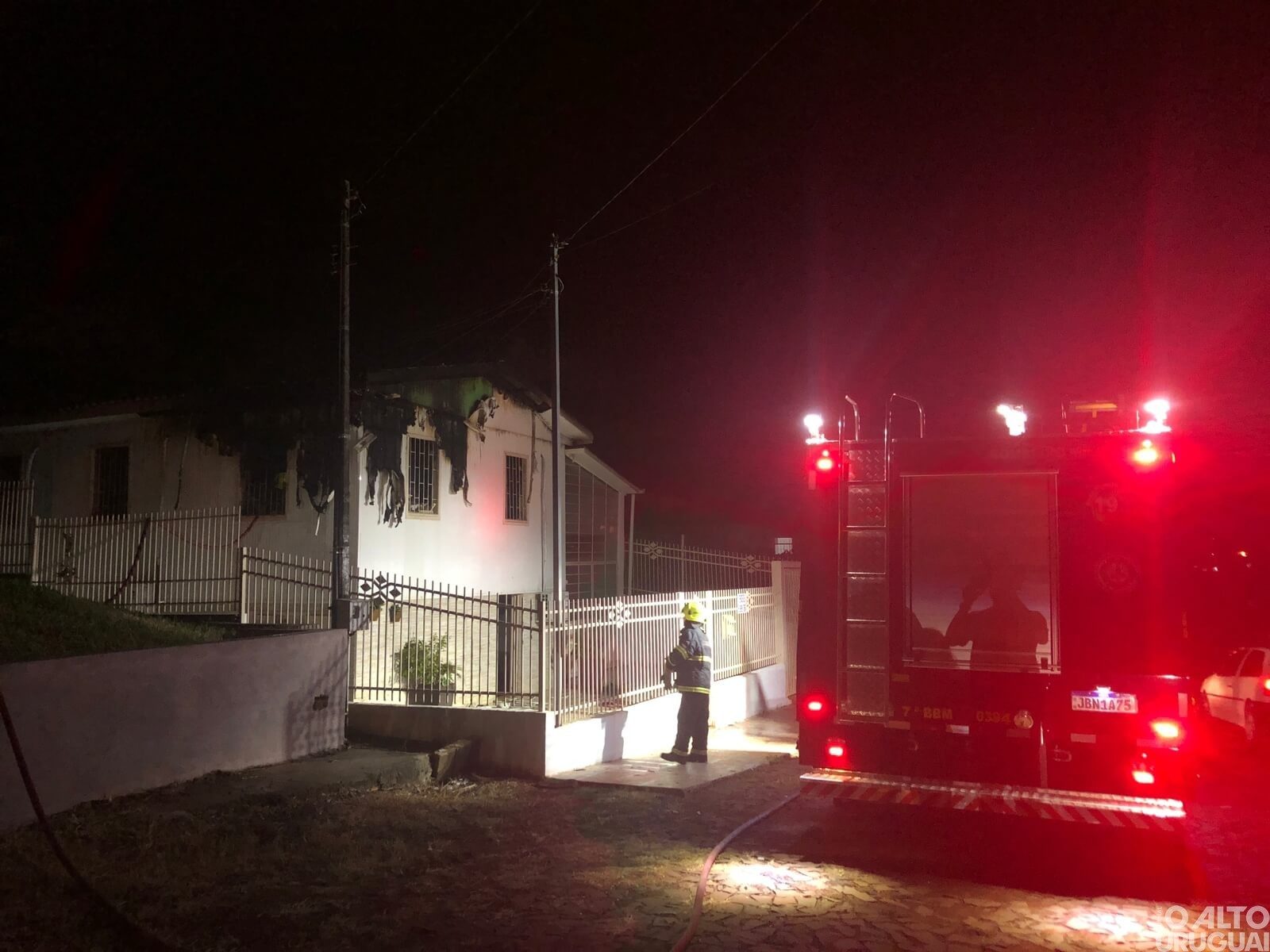 FW: princípio de incêndio é registrado em residência