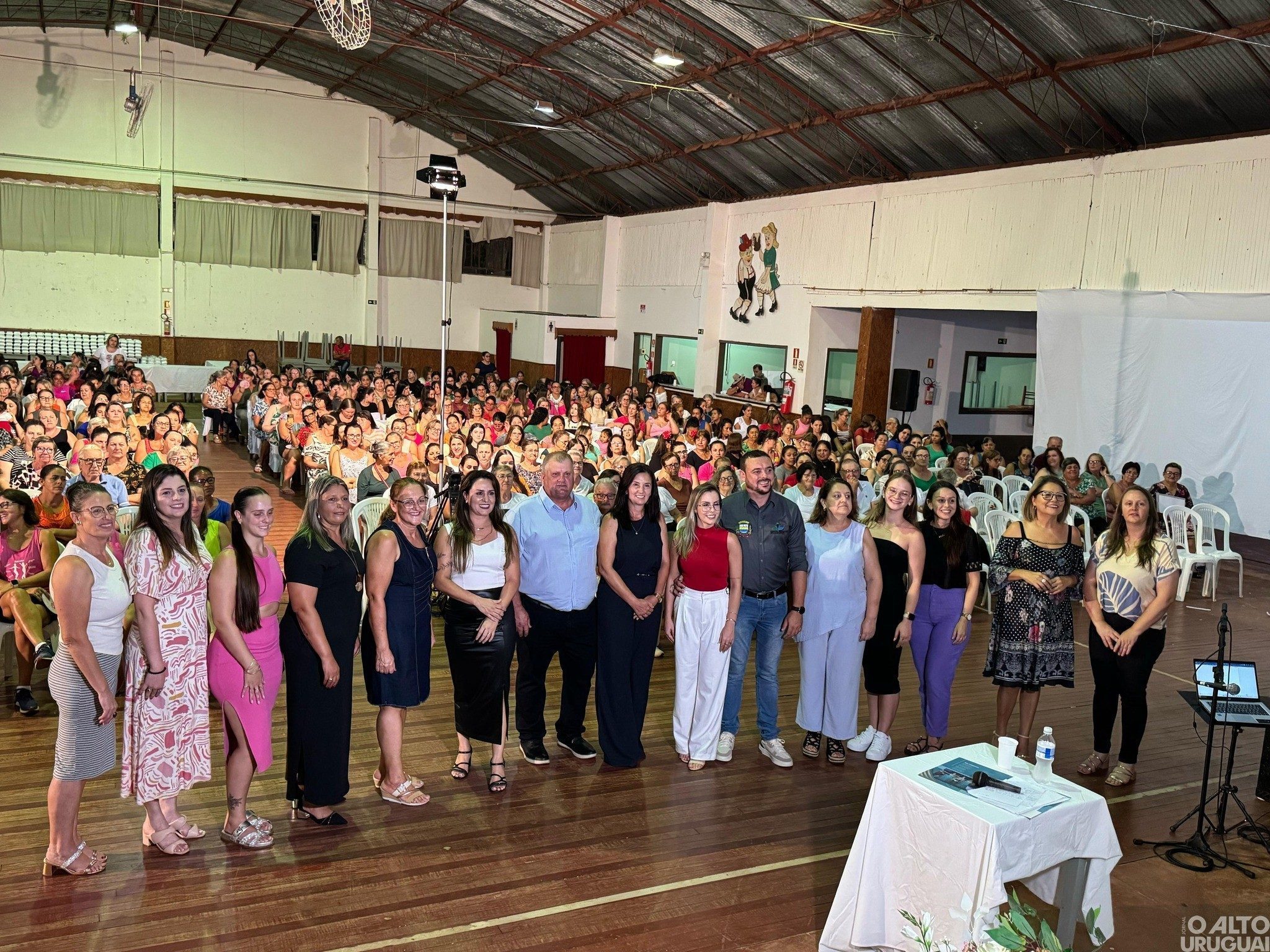 Evento em comemoração ao Dia da Mulher reúne mais de 600 pessoas em Erval Seco