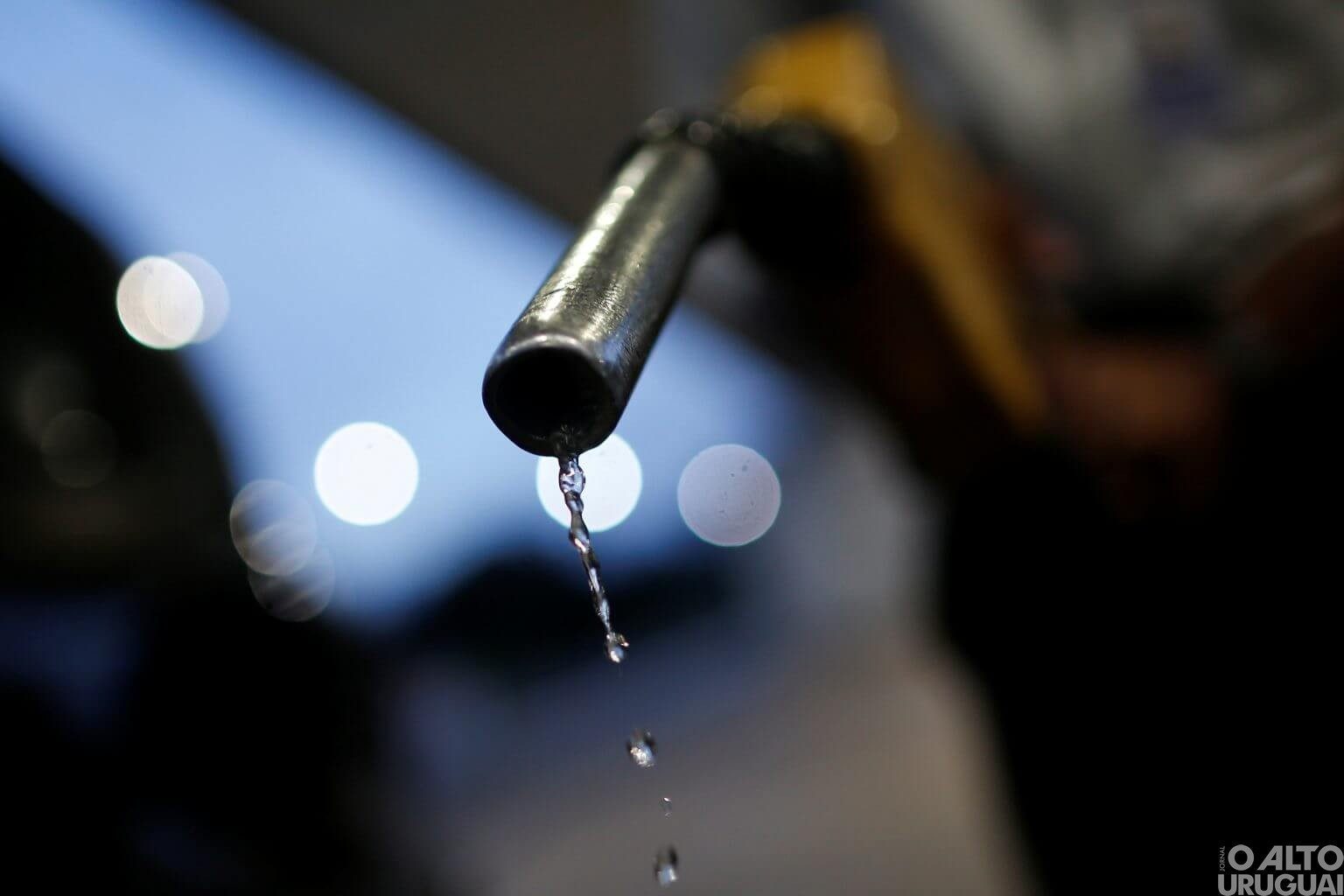Governadores adiam reunião sobre ICMS da gasolina para a próxima terça-feira