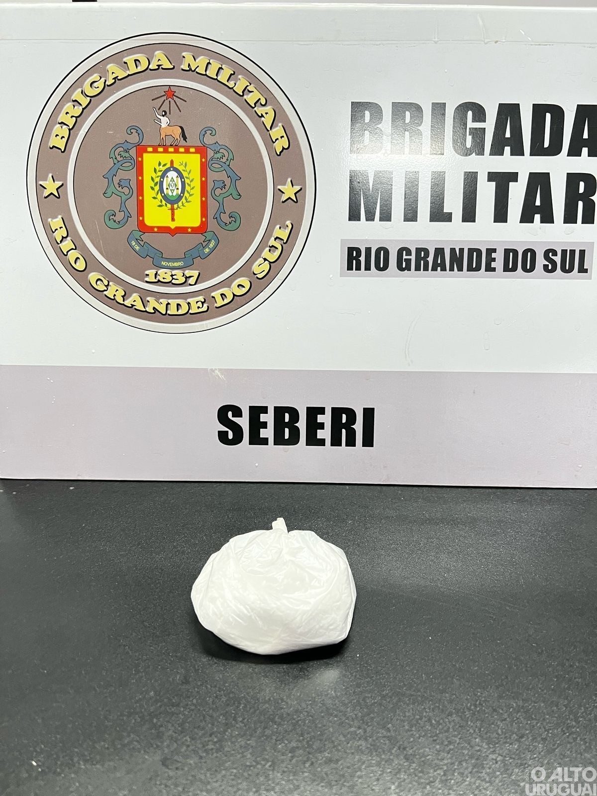 Brigada Militar prende duas pessoas por tráfico de drogas em Seberi