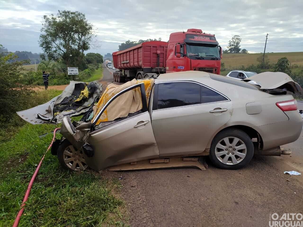 Carreta de Dois Irmãos das Missões se envolve em acidente com morte