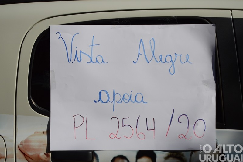 Profissionais de enfermagem promovem carreata