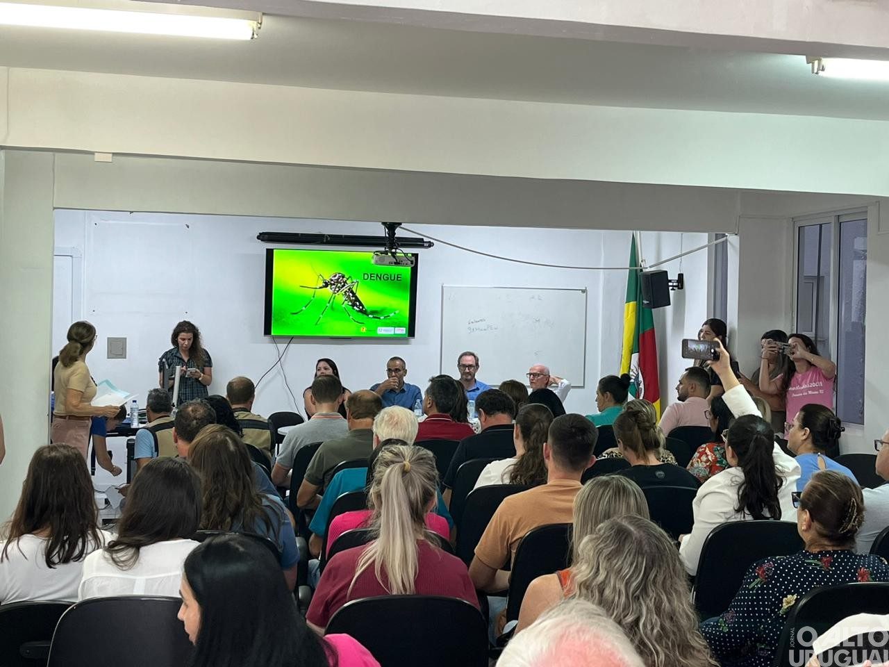 Força-tarefa no enfrentamento à dengue é discutida em reunião em FW