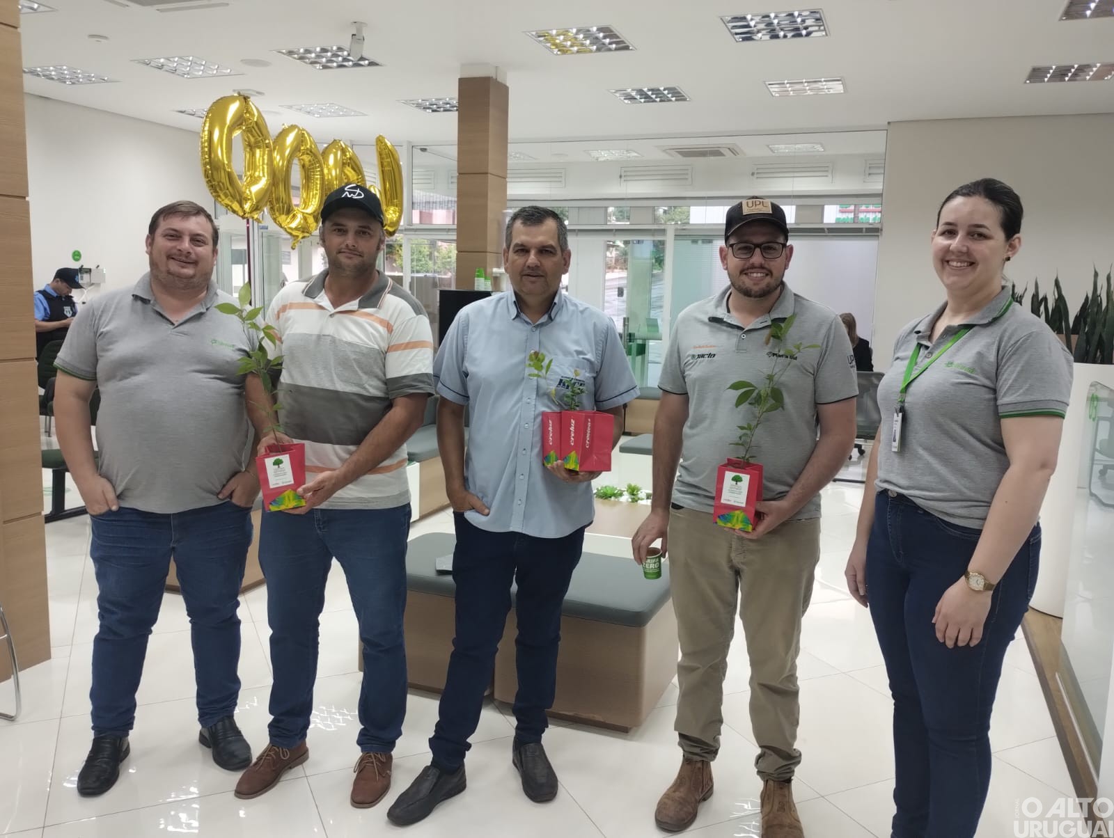 Mês da Árvore é marcado por ação de intercooperação e voluntariado