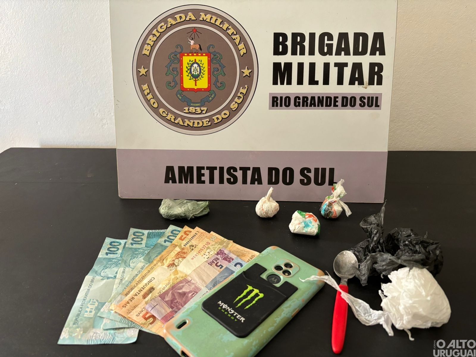 BM prende indivíduo por tráfico de drogas em Ametista do Sul