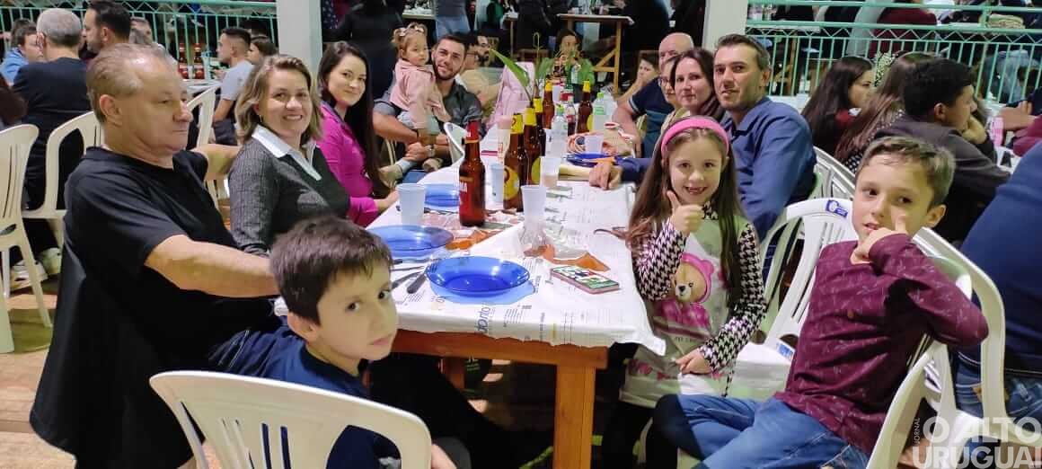 Mais de 800 pessoas participam do Jantar das Massas em FW