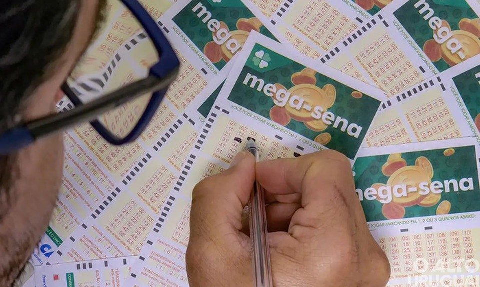 Ninguém acerta Mega-Sena e prêmio acumula em R$ 50 milhões
