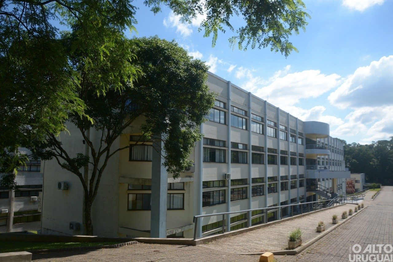 URI/FW se prepara para volta às aulas