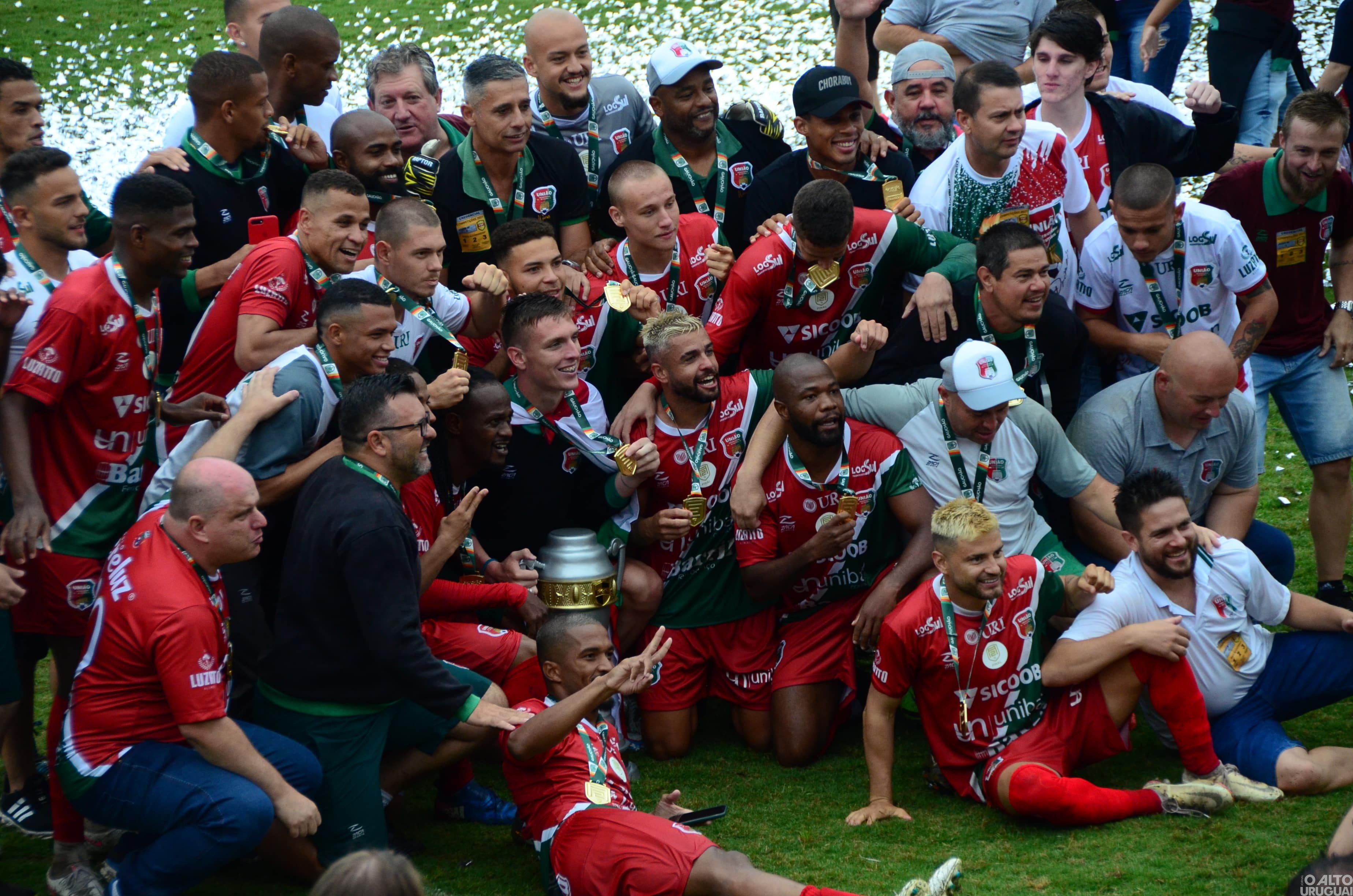 União-FW goleia e é campeão da Divisão de Acesso