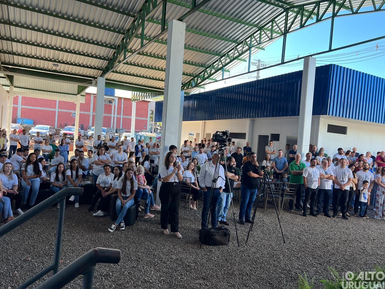 Entrega da revitalização do trevo é realizada em Rodeio Bonito