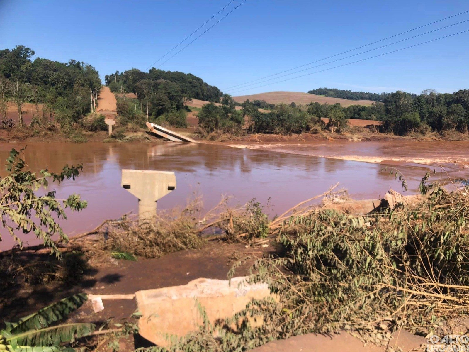 Edital para reconstrução da ponte de Rodeio Bonito é publicado